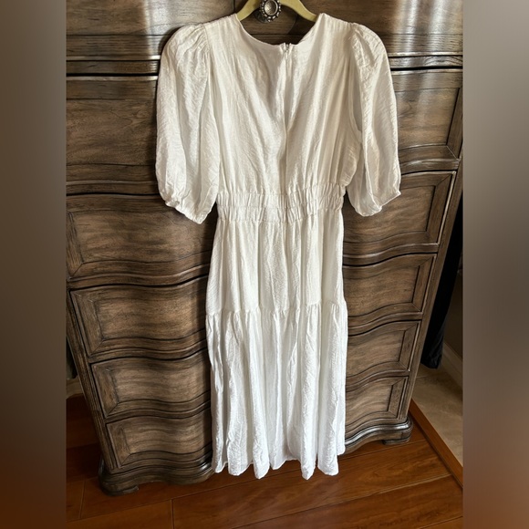 White puff sleeves dress - Picture 4 of 6
